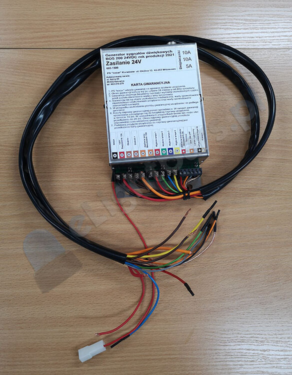 fot. Generator BOS 200 wraz z wiązką elektryczną.