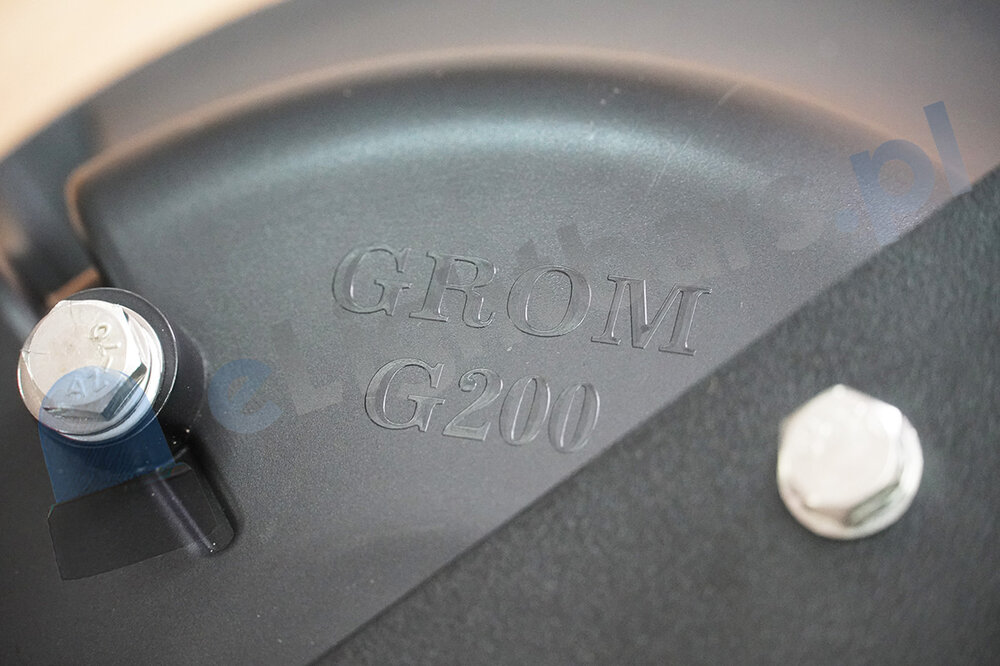 GROM-G200_napis.jpg